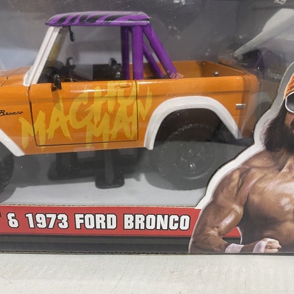 Jada 1:24 Scale 1973 Ford Bronco w "Macho Man" Randy Savage 32046 New in Box - Picture 7 of 10